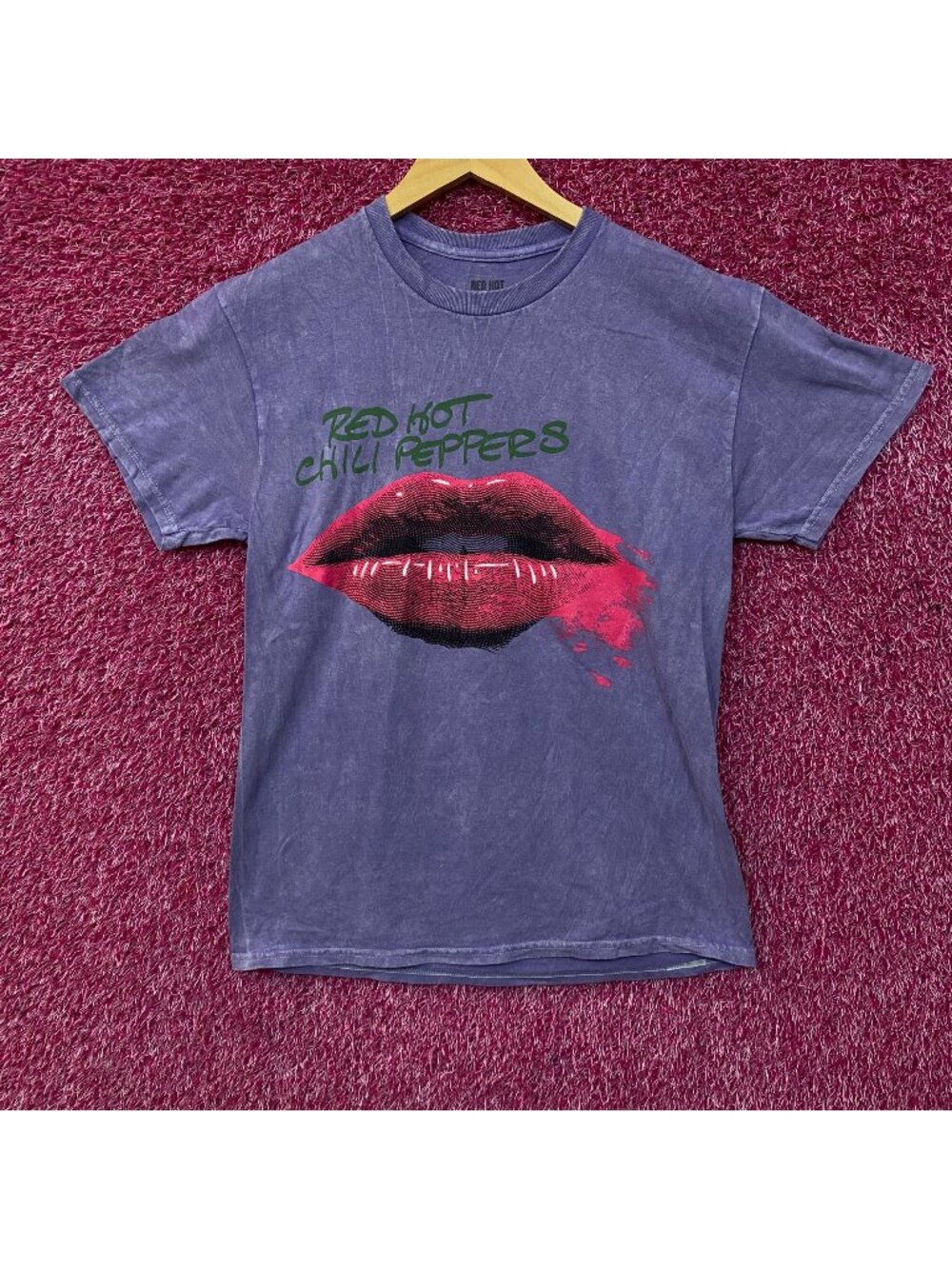 Red Hot Chili Peppers Smeared Lips Pigment-Dyed T-Shirt Medium